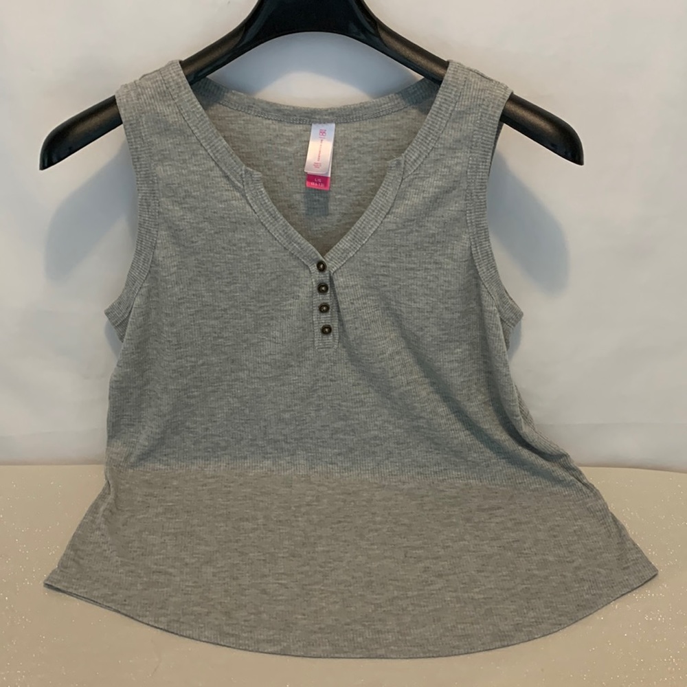 No Boundaries Light Gray Tank Top Size Large